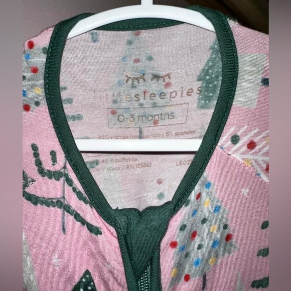 Little Sleepies | Pink Twinkling Trees Zippy (0-3) 🎄 - Picture 3 of 3